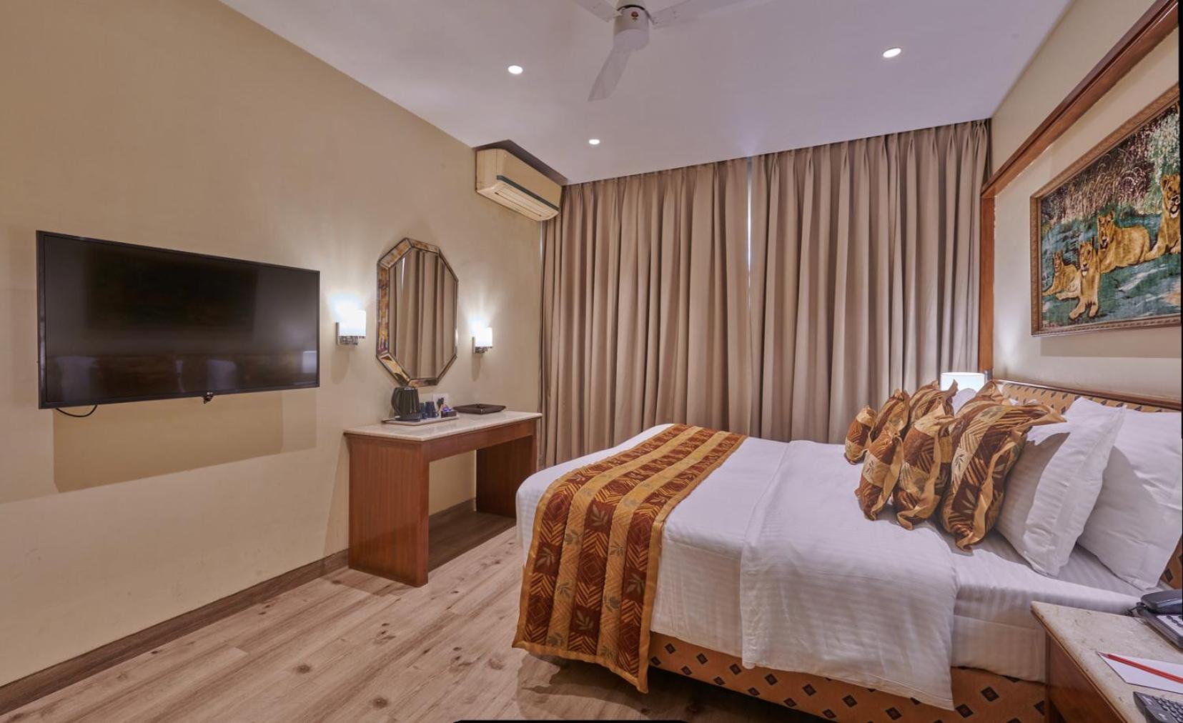Regent Hotel Andheri Мумбай Екстериор снимка