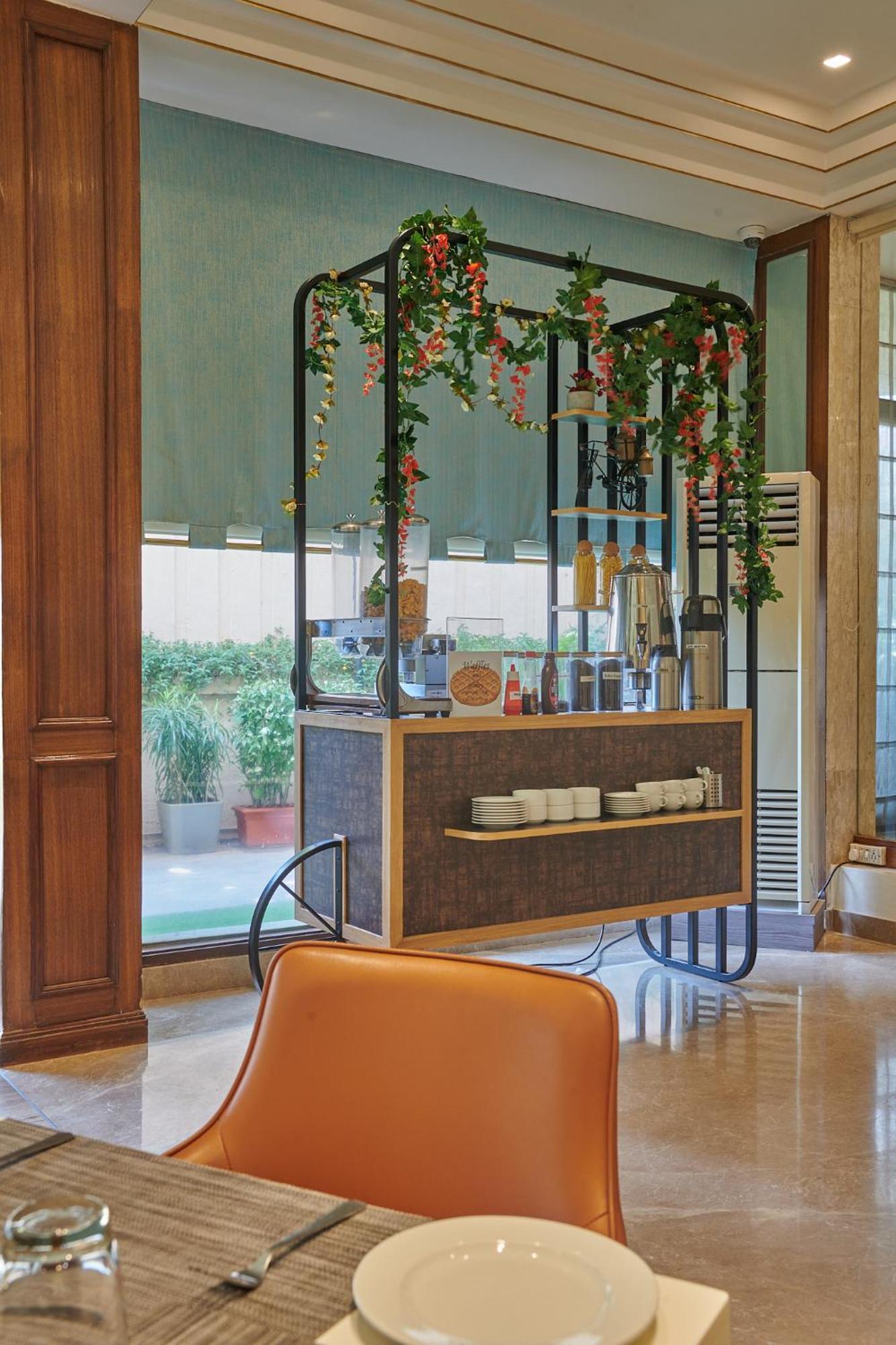 Regent Hotel Andheri Мумбай Екстериор снимка