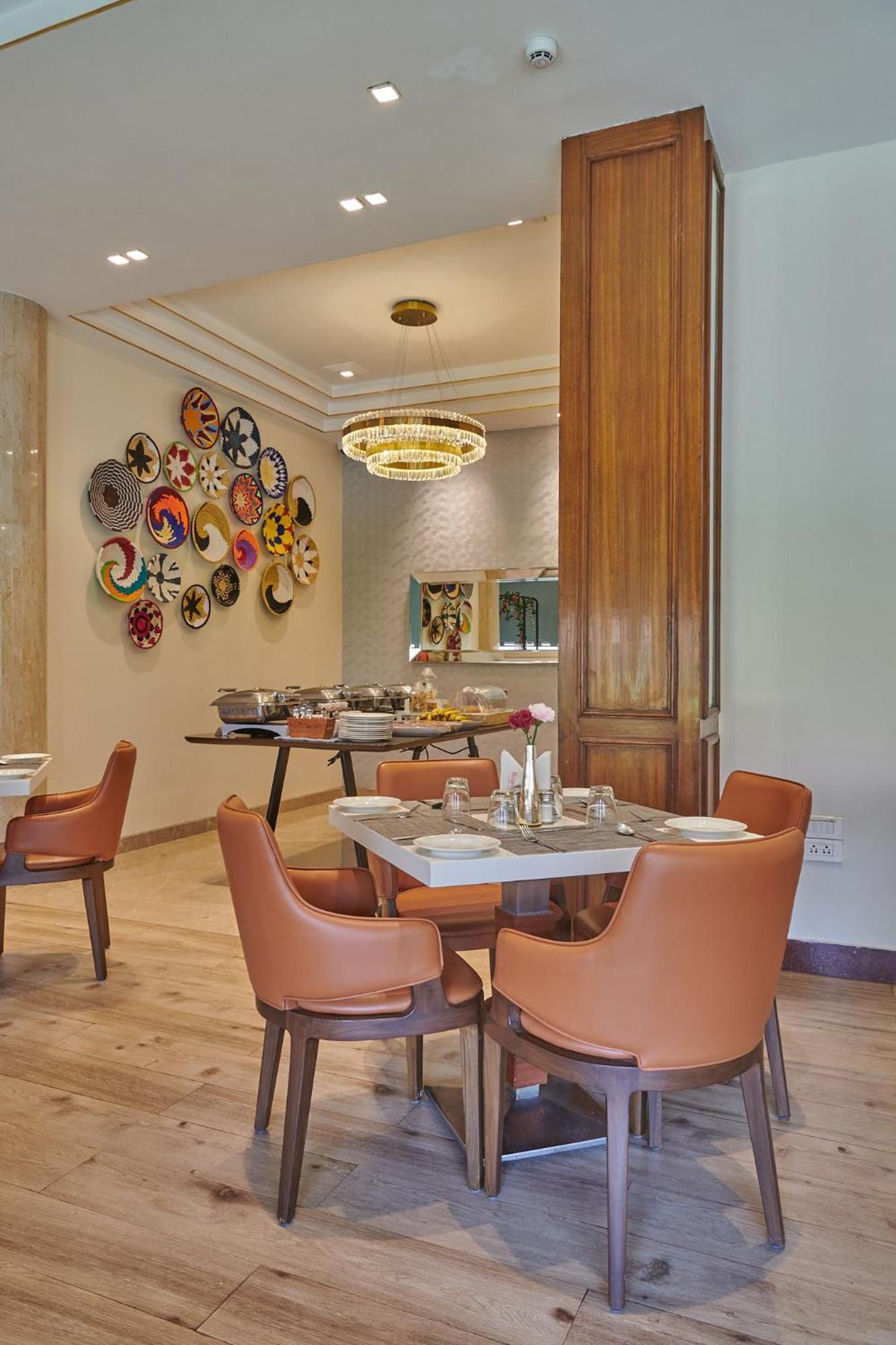 Regent Hotel Andheri Мумбай Екстериор снимка