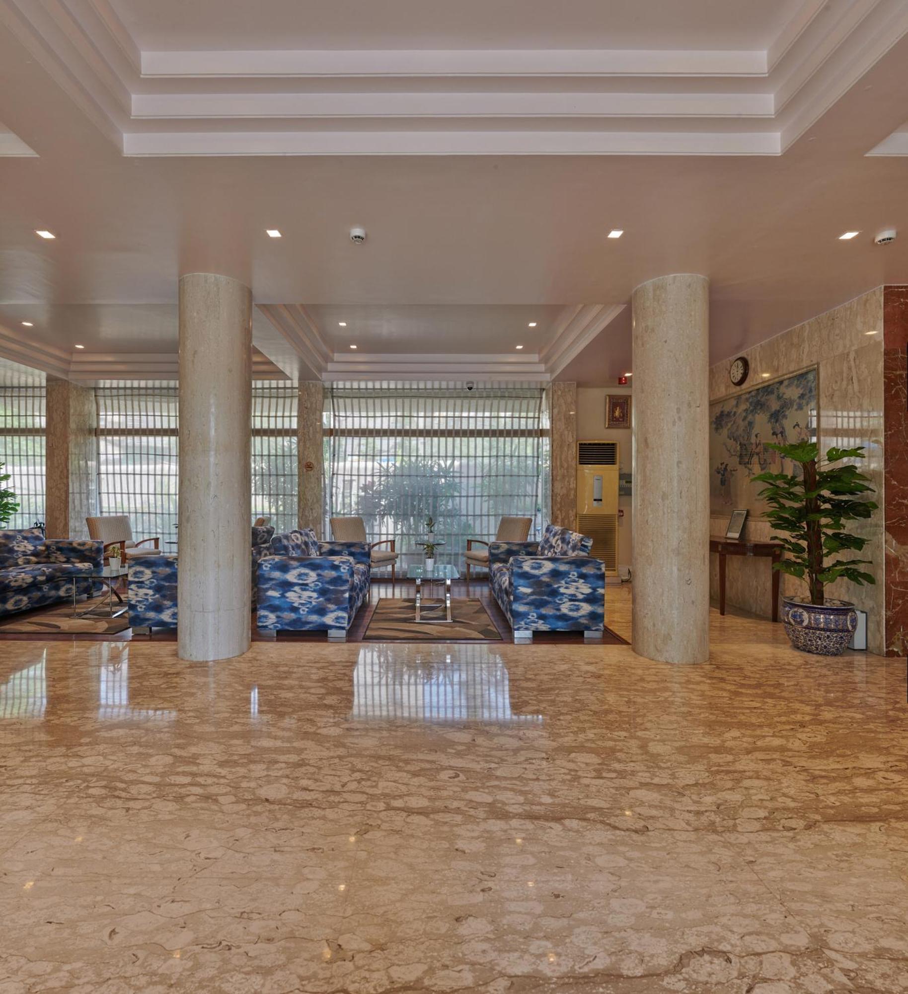Regent Hotel Andheri Мумбай Екстериор снимка